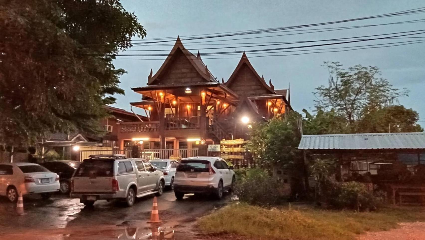 บ้านเรือนไทยมะลิเมืองเก่า Sukhothai Exterior photo